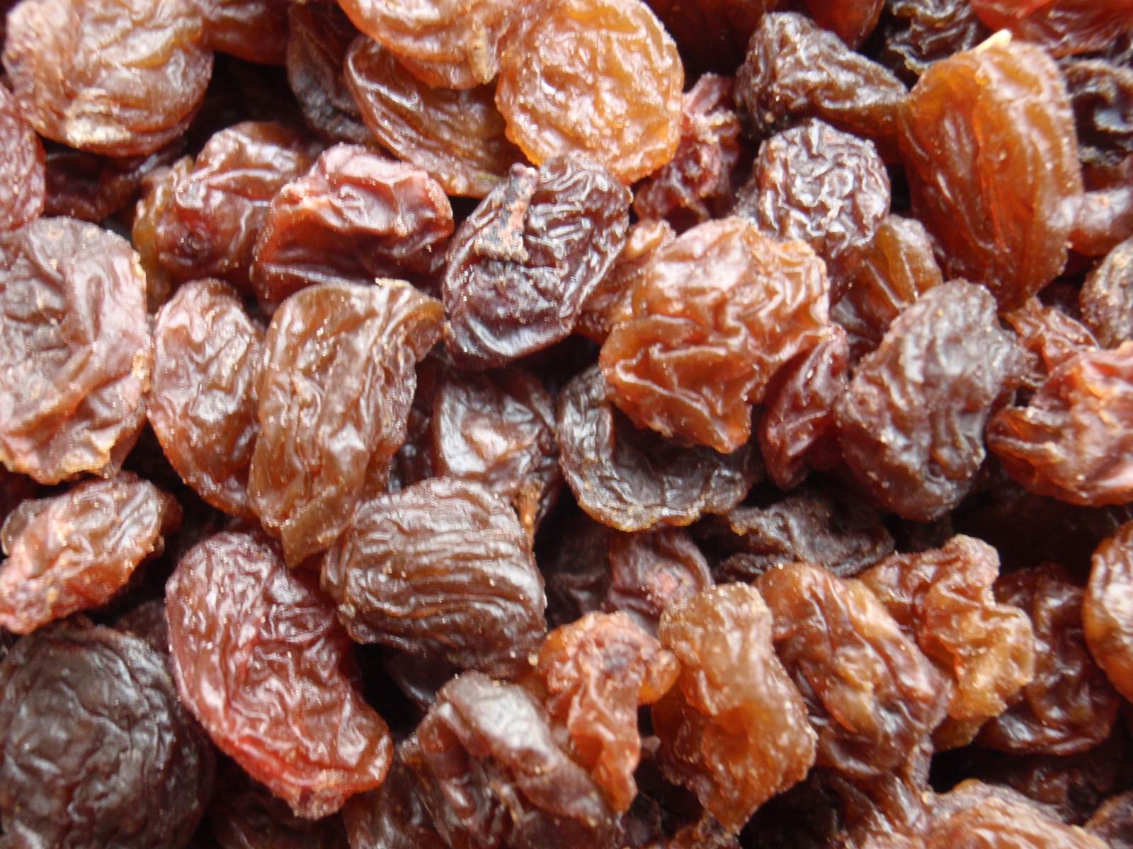 Brown raisins